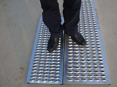吊顶冲孔板生产厂家 冲孔板孔板 冲孔异形铝单板价格