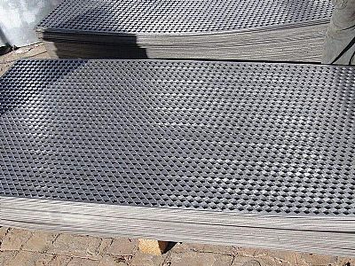 新疆哪里卖镀锌钢板冲孔 艺术冲孔板厂家 发光冲孔板价格