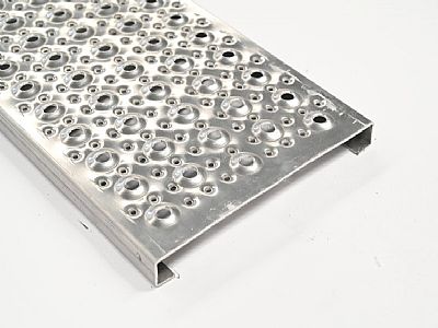 保山采购圆形冲孔 板材冲孔联系方式 冲孔钢网板厂家