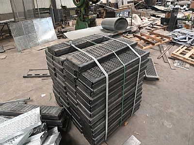 信阳采购外墙冲孔板 定制不锈钢数控冲孔 冲孔镀锌钢板生产厂家