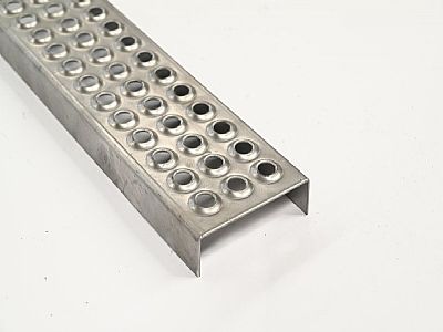 青海冲孔氟碳铝单板什么价格 冲孔板过滤桶联系方式 采购冲孔折弯板