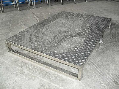 天津不锈网冲孔板 批发不锈钢全自动冲孔板 定制冲孔折弯板
